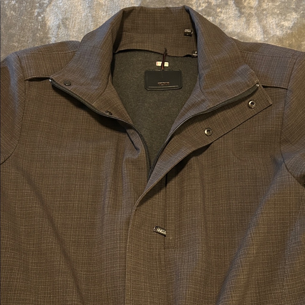 Tumi Men's Gray Raincoat